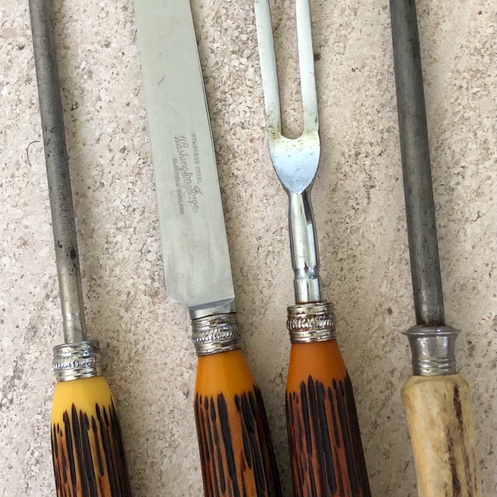 FAUX STAGHORN BAKELITE  FOUR PIECE MISMATCHED CARVING SET  FARMHOUSE VINTAGE